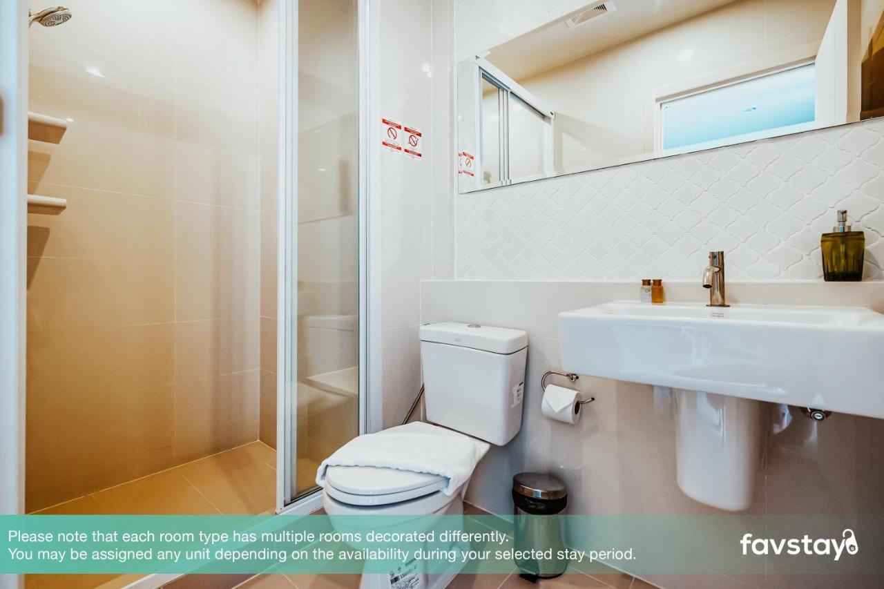 Favstay - The Base Downtown Phuket Dış mekan fotoğraf