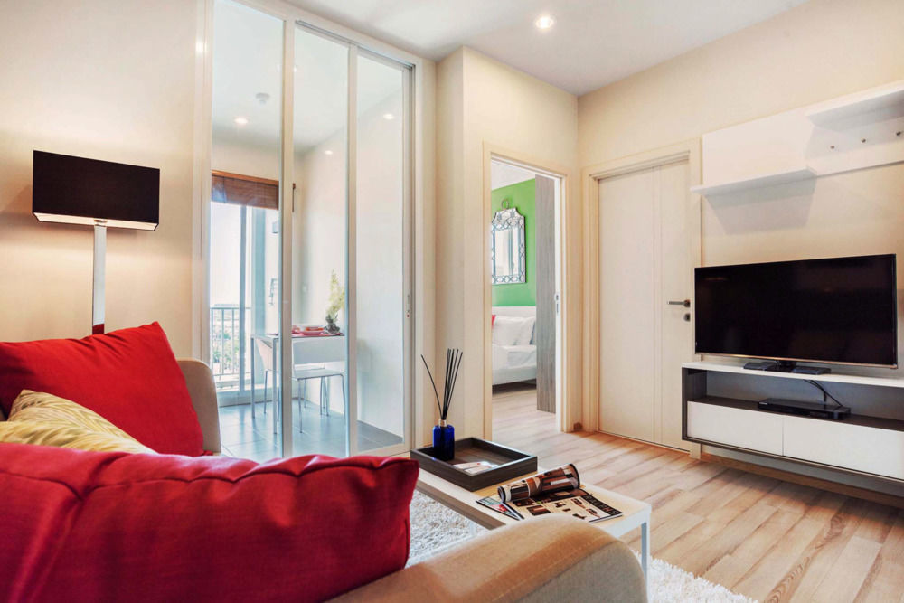 Favstay - The Base Downtown Phuket Dış mekan fotoğraf
