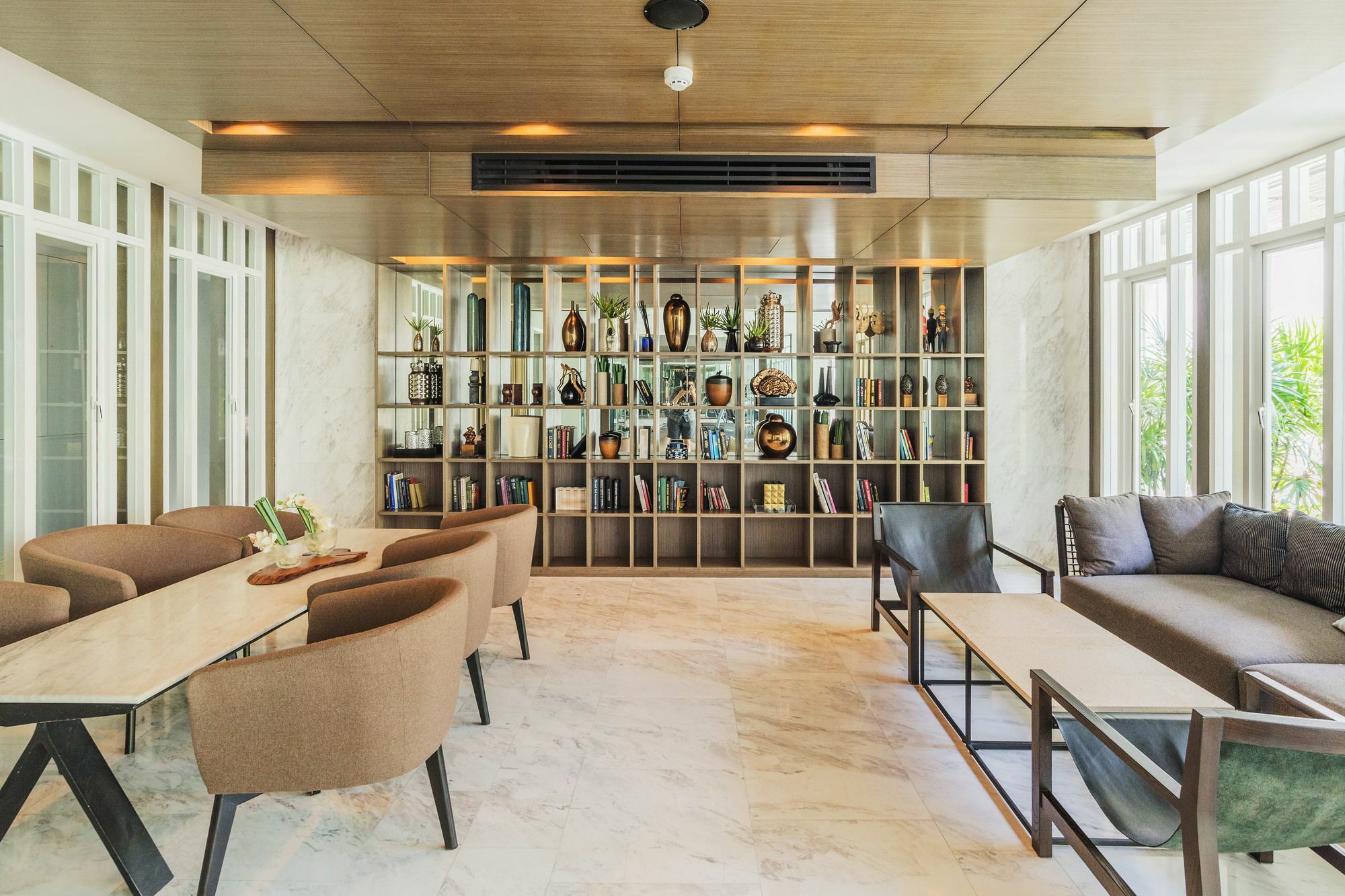 Favstay - The Base Downtown Phuket Dış mekan fotoğraf